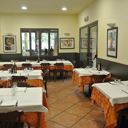 Arlecchino Hotel Castel San Pietro Terme Buitenkant foto