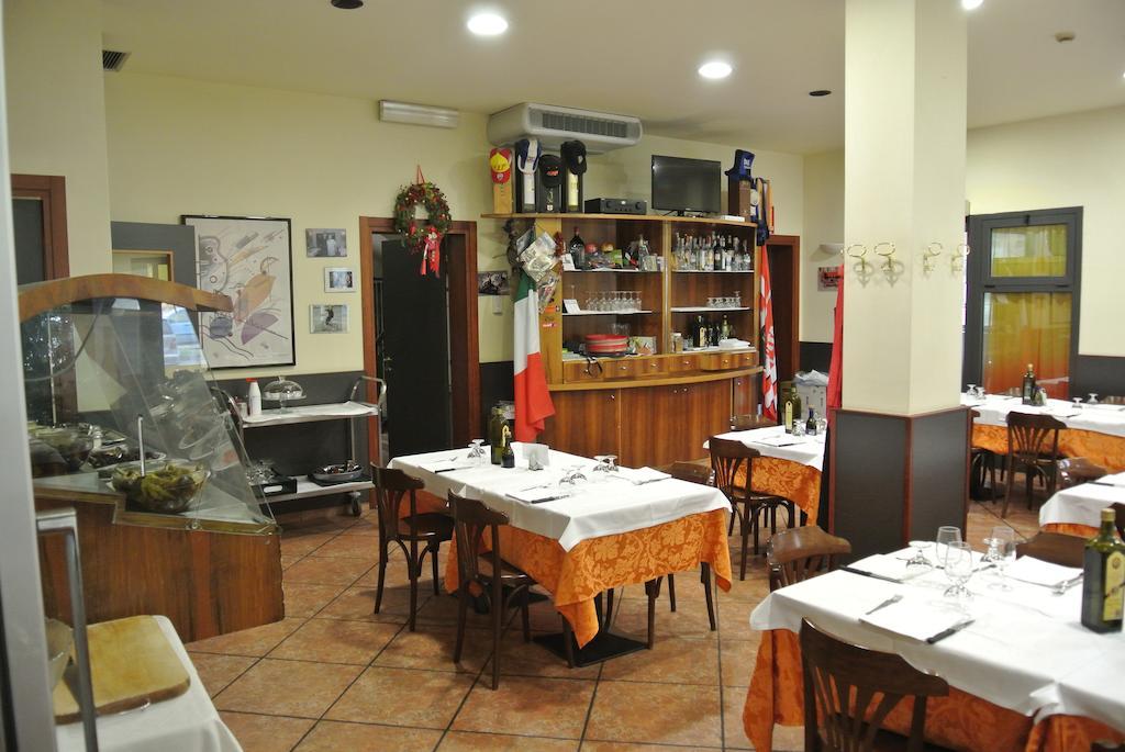 Arlecchino Hotel Castel San Pietro Terme Buitenkant foto