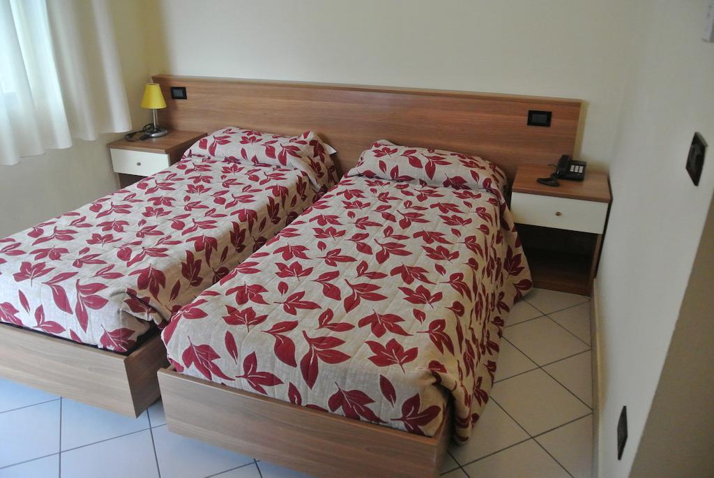 Arlecchino Hotel Castel San Pietro Terme Buitenkant foto